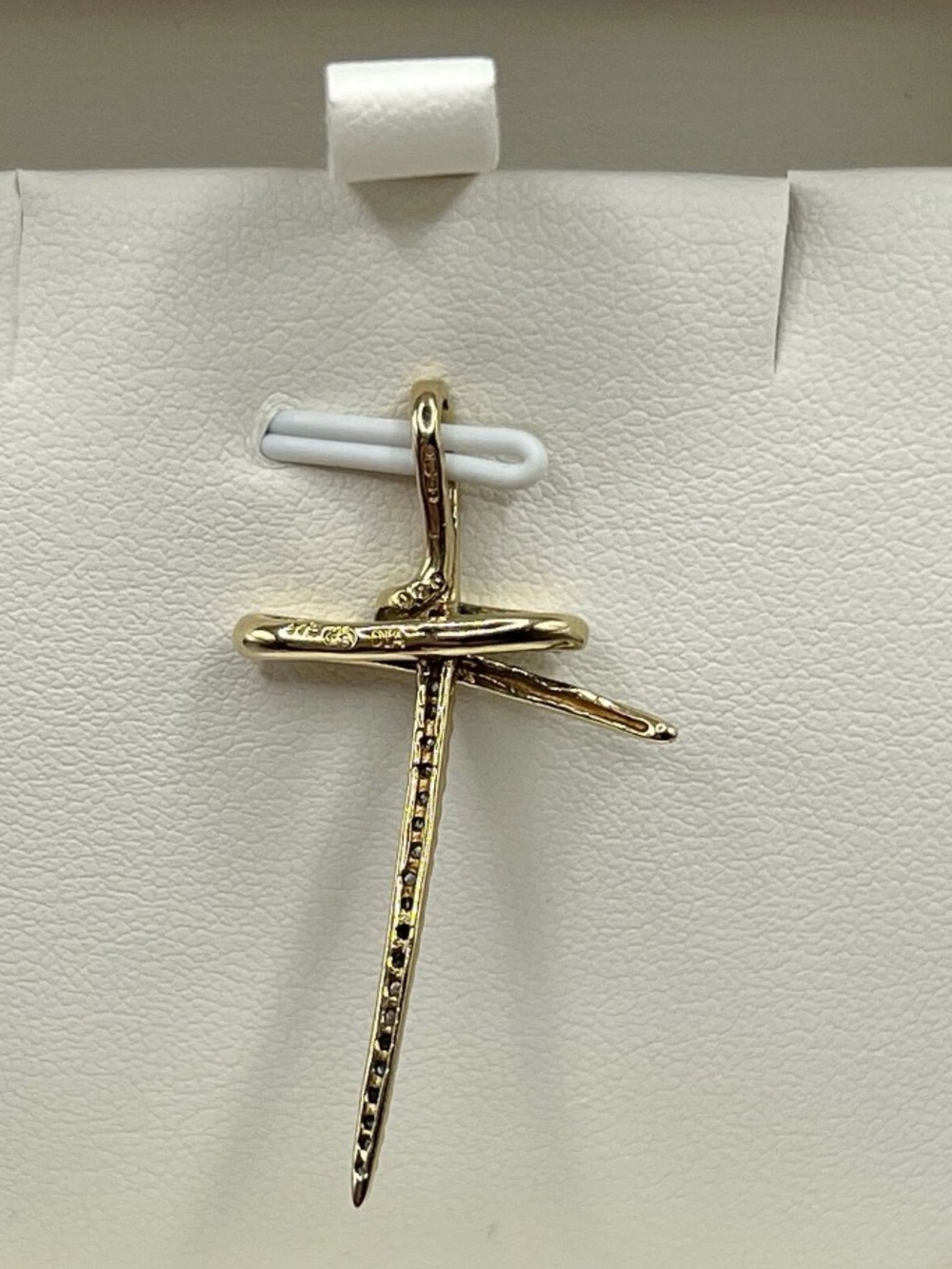 9 KT Gold Vintage Cross - Picture 2 of 3